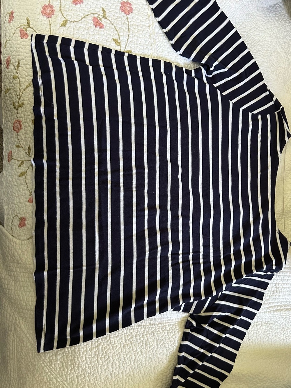 Striped 3/4 sleeve shirt